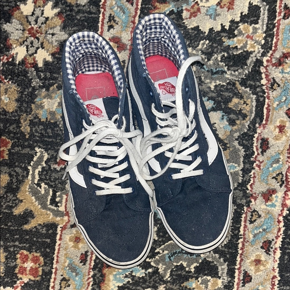 Vans High-Top Sk8-Hi Shoes in Navy and White